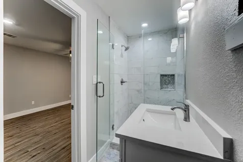 5535 Elm Springs Drive Houston TX 77048