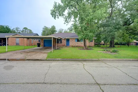 5535 Elm Springs Drive Houston TX 77048