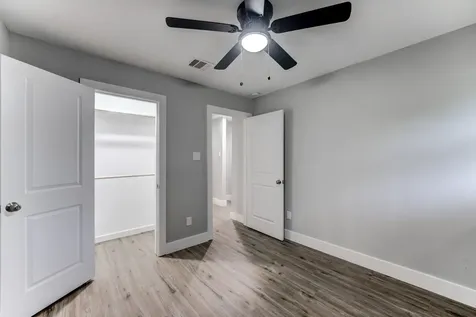 5535 Elm Springs Drive Houston TX 77048