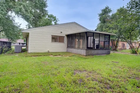 5535 Elm Springs Drive Houston TX 77048