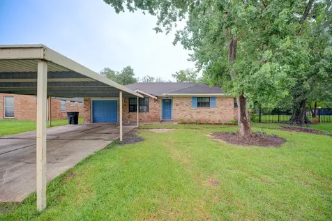 5535 Elm Springs Drive Houston TX 77048