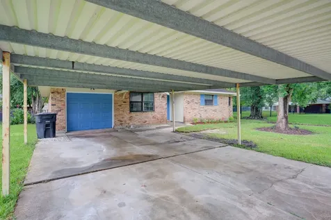 5535 Elm Springs Drive Houston TX 77048