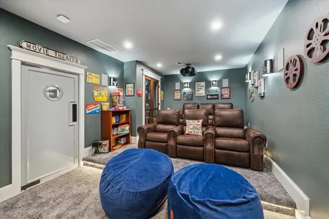 1255 Bronco Trail Angleton TX 77515