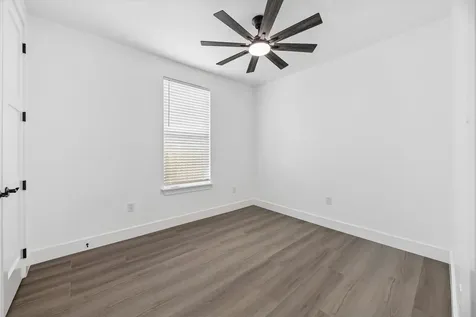 428 Neyland Street Houston TX 77022