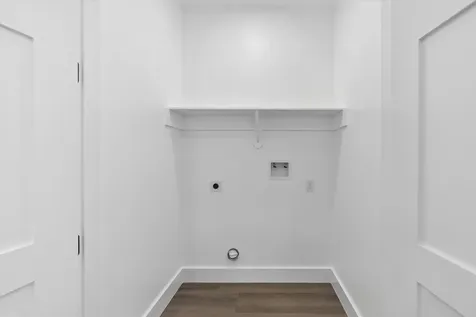 428 Neyland Street Houston TX 77022