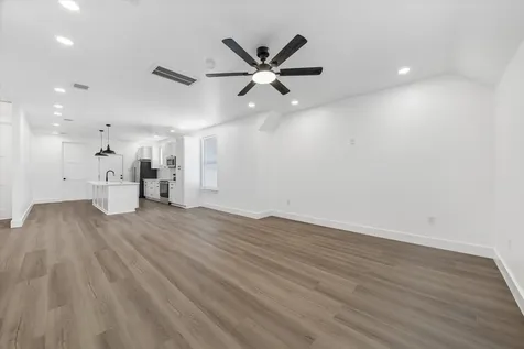 428 Neyland Street Houston TX 77022