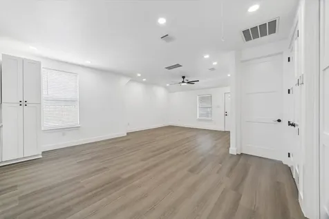 428 Neyland Street Houston TX 77022