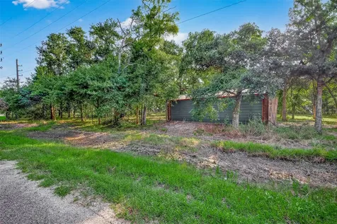 22722 Cr 384a Damon TX 77430