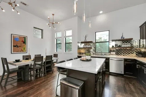 1705 Dunlavy Street A Houston TX 77006