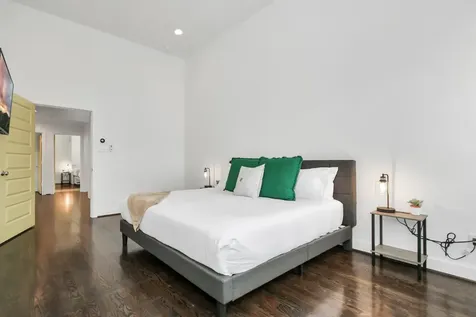 1705 Dunlavy Street A Houston TX 77006