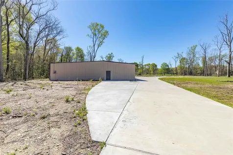 168 County Road 470 Dayton TX 77535
