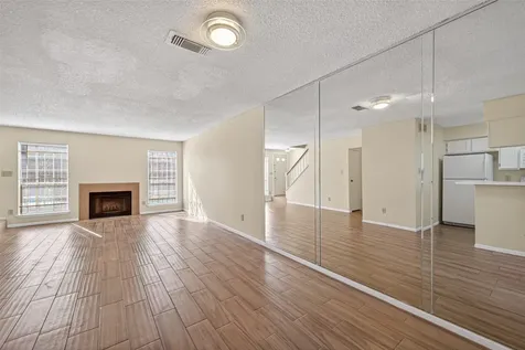 3100 Jeanetta Street 1004 Houston TX 77063