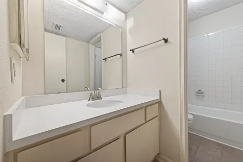 3100 Jeanetta Street 1004 Houston TX 77063