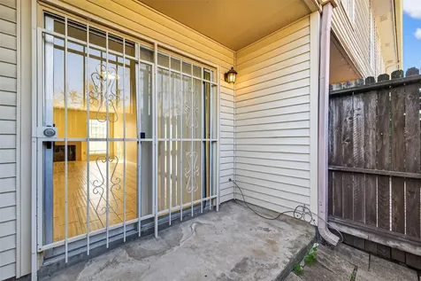 3100 Jeanetta Street 1004 Houston TX 77063