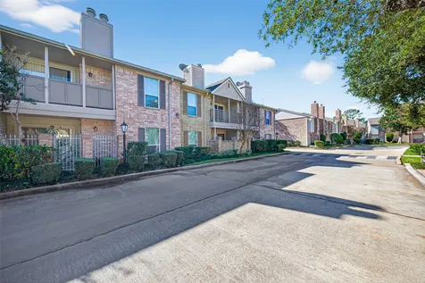 3100 Jeanetta Street 1004 Houston TX 77063