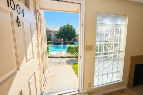 3100 Jeanetta Street 1004 Houston TX 77063