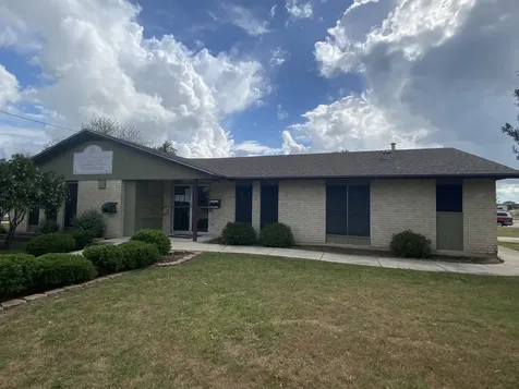 1200 Meadow Park Lockhart TX 78644