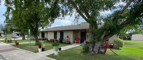 1200 Meadow Park Lockhart TX 78644