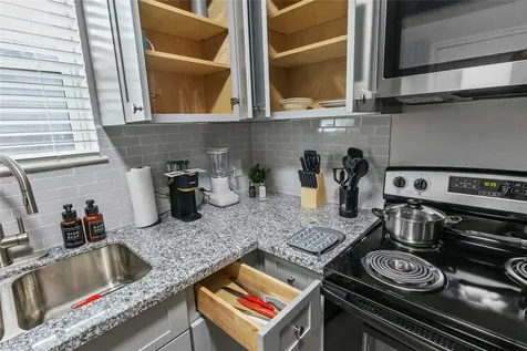2824 Blodgett Street Houston TX 77004