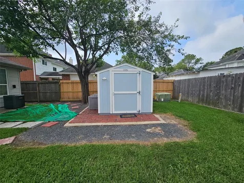 5739 Henniker Drive Houston TX 77041