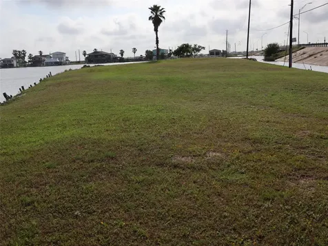 3401 Highway 6 Hitchcock TX 77563