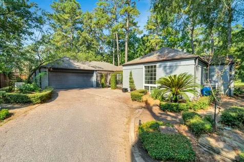 3102 Breezy Pines Court Kingwood TX 77339