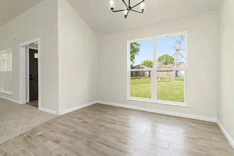2 Sandelwood Trail Trail Beaumont TX 77706