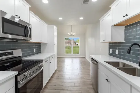 2 Sandelwood Trail Trail Beaumont TX 77706