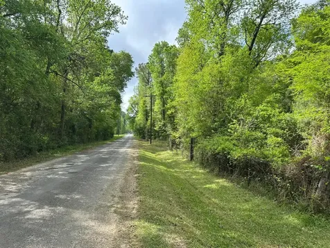 1325 County Road 2650 Rye TX 77369