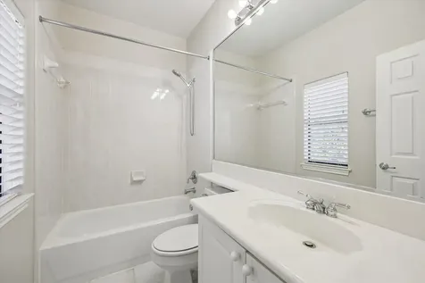 2422 Dorrington Street A Houston TX 77030