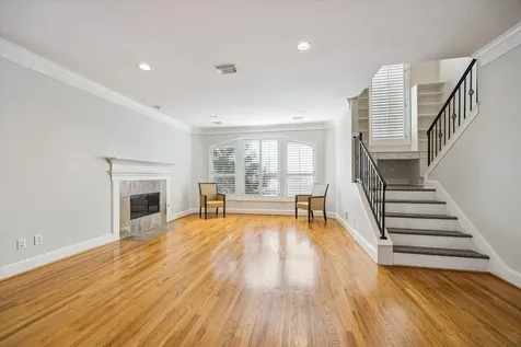2422 Dorrington Street A Houston TX 77030