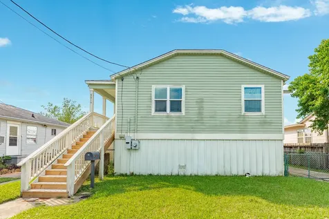 5519 Menard Avenue Galveston TX 77551