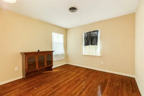 5519 Menard Avenue Galveston TX 77551