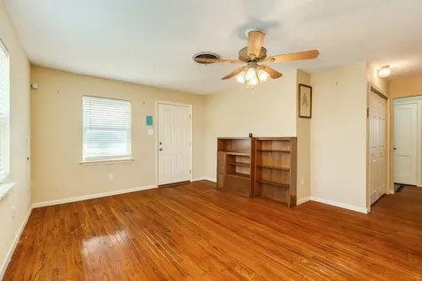 5519 Menard Avenue Galveston TX 77551