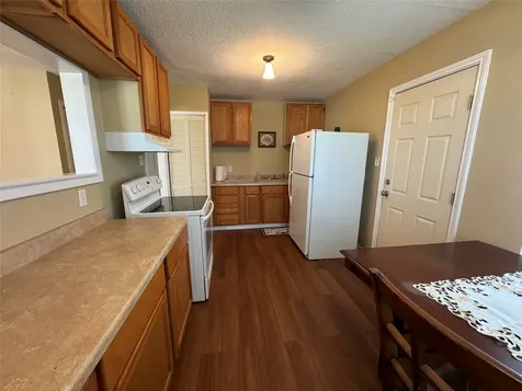 5519 Menard Avenue Galveston TX 77551