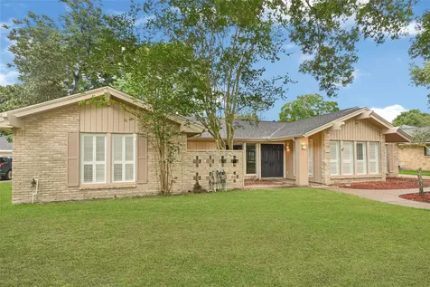 1418 Pirates Cove Houston TX 77058