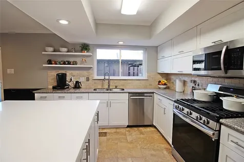 10386 Hammerly Boulevard 32 Houston TX 77043