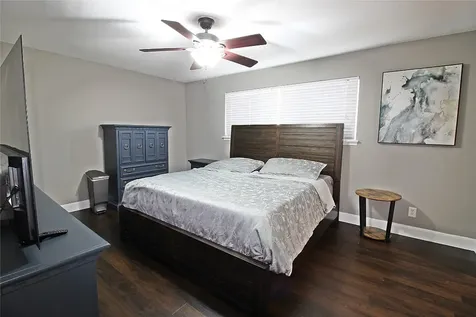 10386 Hammerly Boulevard 32 Houston TX 77043