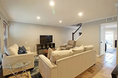 10386 Hammerly Boulevard 32 Houston TX 77043