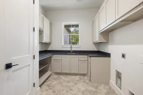 7245 Red Oak Grove Road Montgomery TX 77316