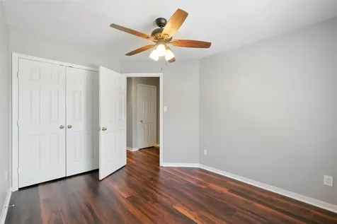 10222 Thornmont Lane Houston TX 77070