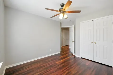 10222 Thornmont Lane Houston TX 77070