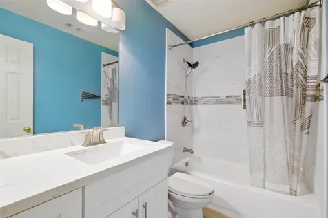 10222 Thornmont Lane Houston TX 77070