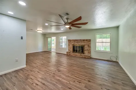 3003 Paul Knox Street Huntsville TX 77320