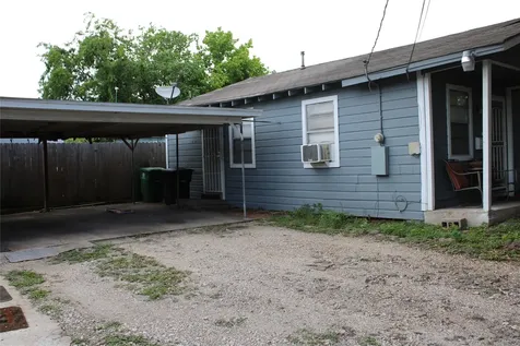 1203 Egypt Street Houston TX 77009