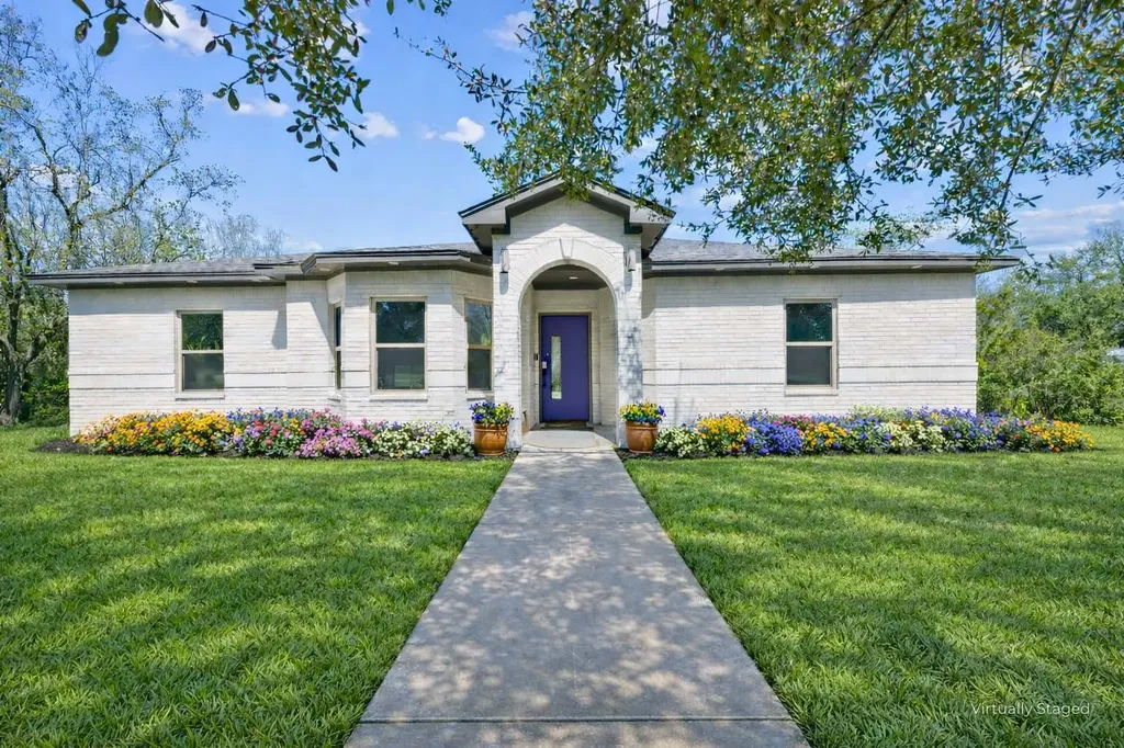 4425 Fuqua Street Houston TX 77048