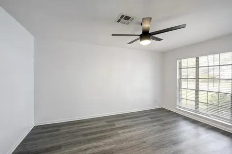 1934 Woodvine Drive Houston TX 77055