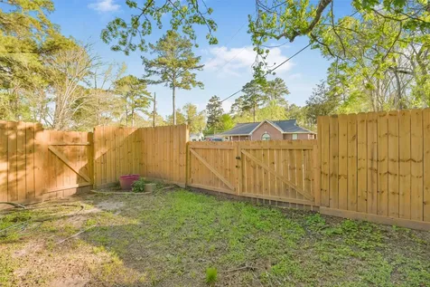 201 Pine Place Street Dayton TX 77535