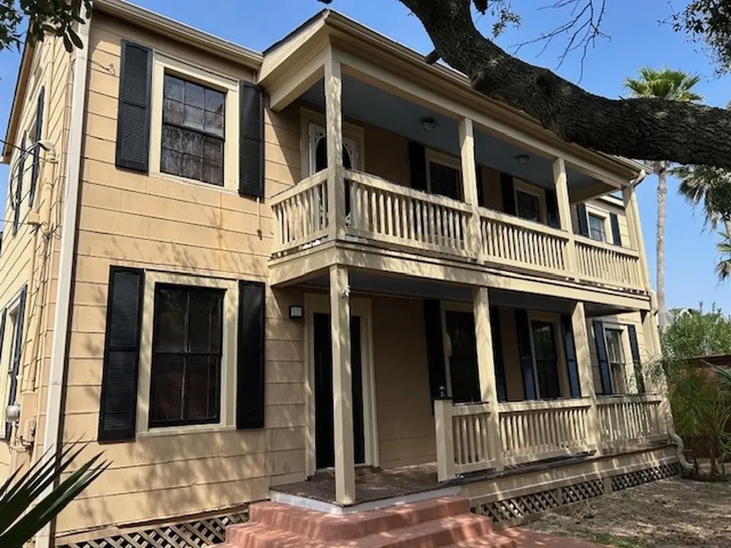1212 10th Street Galveston TX 77550
