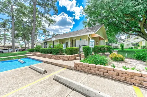 14515 Wunderlich Drive 812 Houston TX 77069